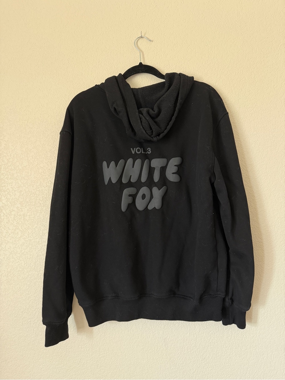 White Fox Boutique Black Hoodie Sweatshirt - Picture 4 of 4